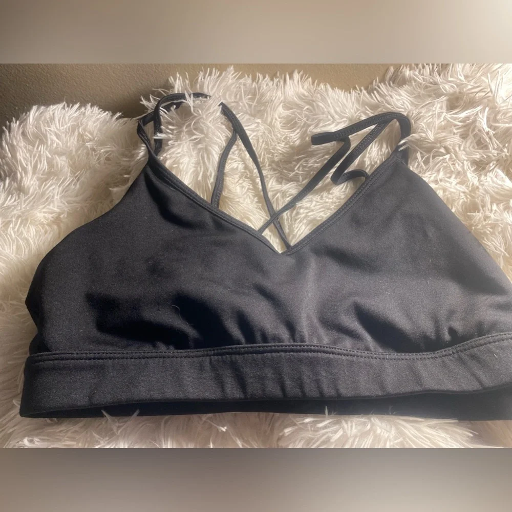 Old Navy active sports bra - Picture 1 of 6